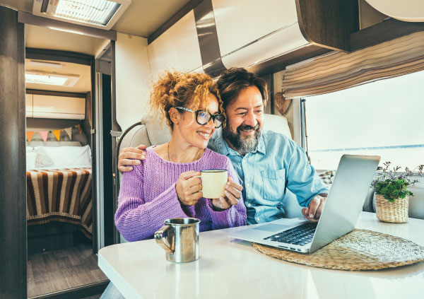 Couple using TravlFi RVing